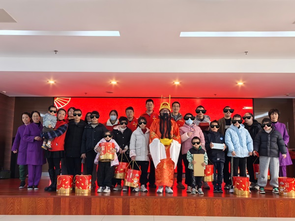 “情暖福利院·爱伴暖冬杏妆 ——尊龙官方官网环保党委关爱福利院住养人员自愿活动